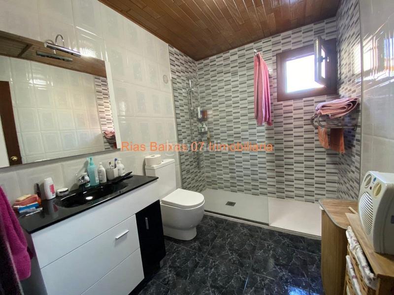 Foto 539bd5ca-e0b6-4d70-a1f3-699a98cef056. Casa con parcheggio in Lavadores Vigo