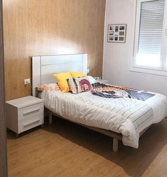 Foto ed70c3eb-2846-4423-bc5b-b94f3fcbefd9. Casa con parcheggio in Lavadores Vigo