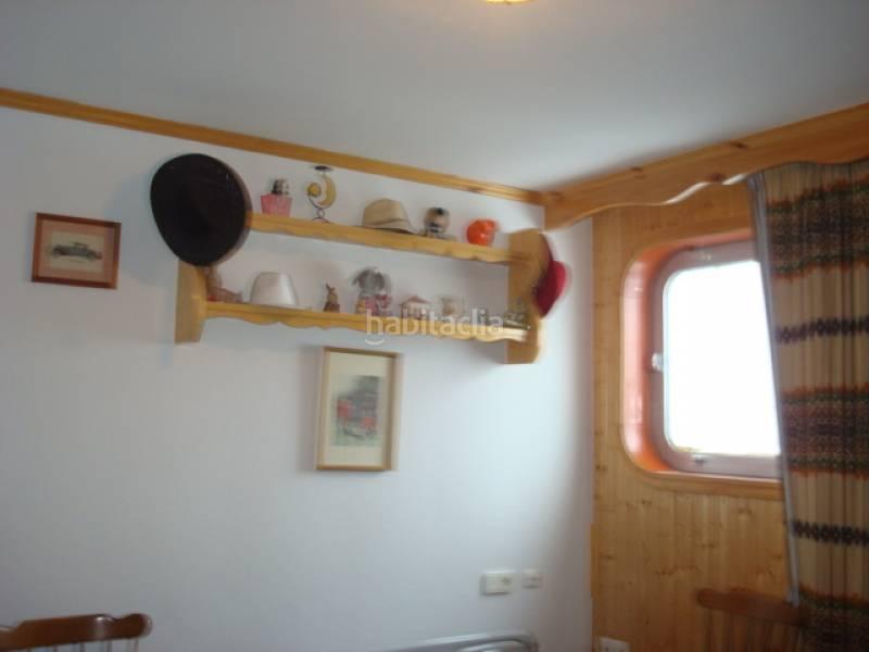 Foto 8876844d-b38d-4c04-90f6-237d205d3ba6. Pis amb aparcament piscina a Pobra de Trives (A)