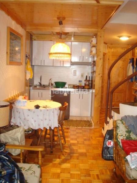 Foto b55647d4-f8af-4f05-8b9c-0414d47d9f2e. Pis amb aparcament piscina a Pobra de Trives (A)