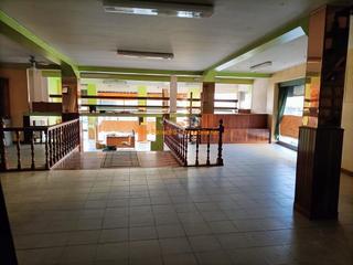 Alquiler Local Comercial en Soutomaior. 3126 espectacular local comercial 400 m2 en  3 plantas arcade