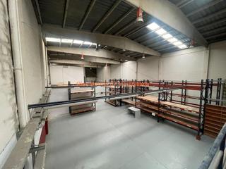 Location Bâtiment à usage industriel à Comesaña - Matamá. Ref 4228 nave industrial 560m2 con amplias oficinas vigo