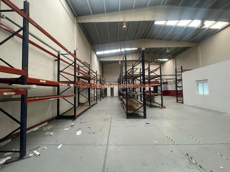 Foto c722edad-99fa-48a0-9e5d-21787c231933. Location bâtiment à usage industriel dans Comesaña - Matamá Vigo