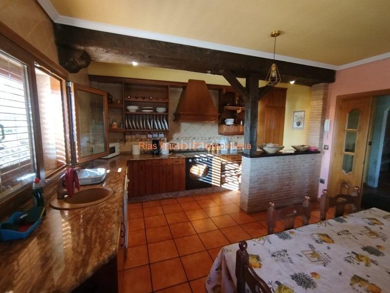 Foto 1255d144-6872-4628-9b8f-ebad62780693. Casa ref 7004 chalet 4 dorm. con piscina y vistas al mar en Redondela