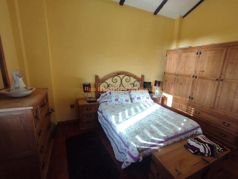 Foto 6760e186-bd0d-47a4-9cf1-2ace0ad5b6f6. Casa ref 7004 chalet 4 dorm. con piscina y vistas al mar en Redondela