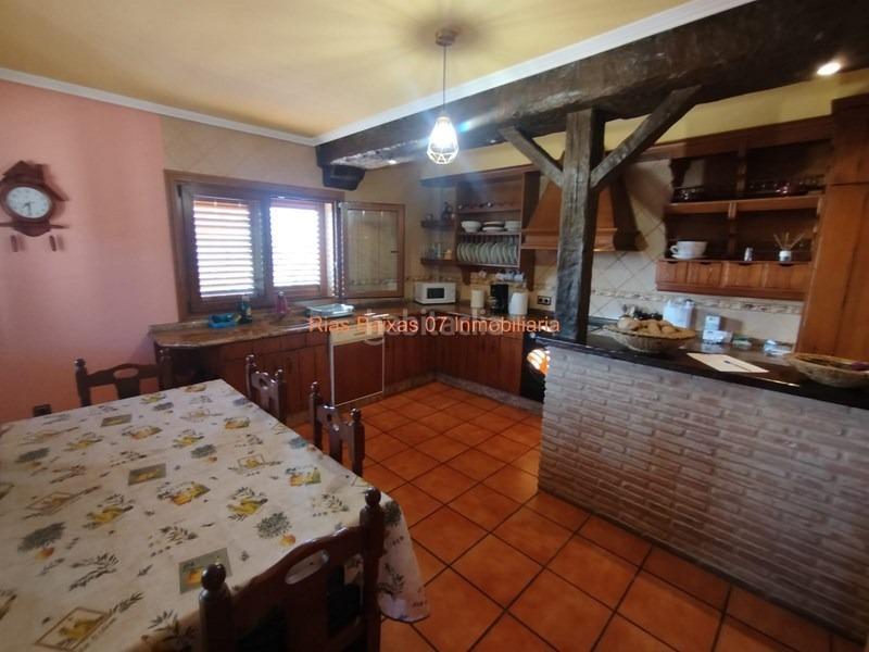 Foto 83f1a87b-9733-40fc-9f79-67df14669f94. Casa ref 7004 chalet 4 dorm. con piscina y vistas al mar en Redondela