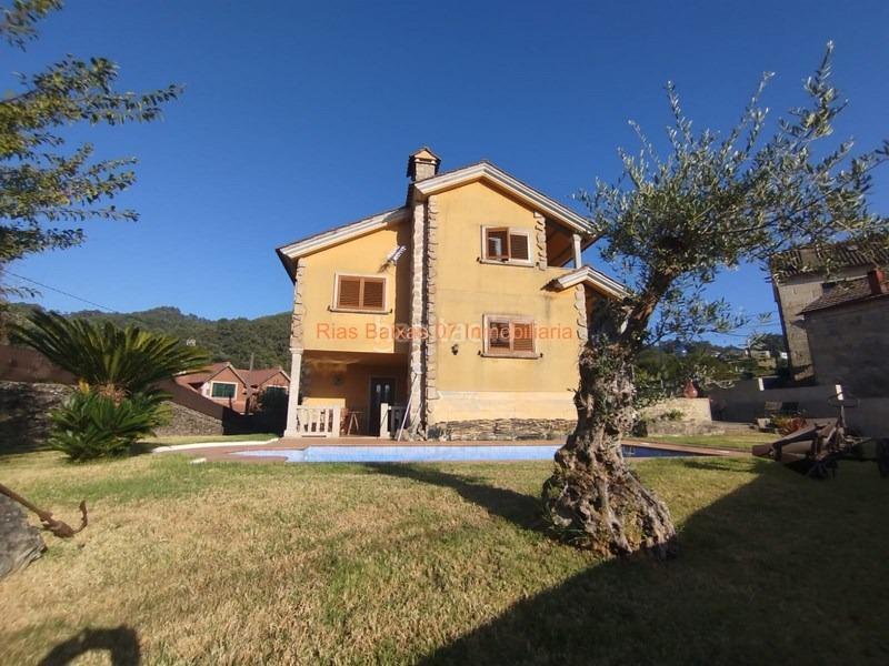 Foto a68feb25-5bdb-44ef-ae3a-25bdbd020209. Casa ref 7004 chalet 4 dorm. con piscina y vistas al mar en Redondela