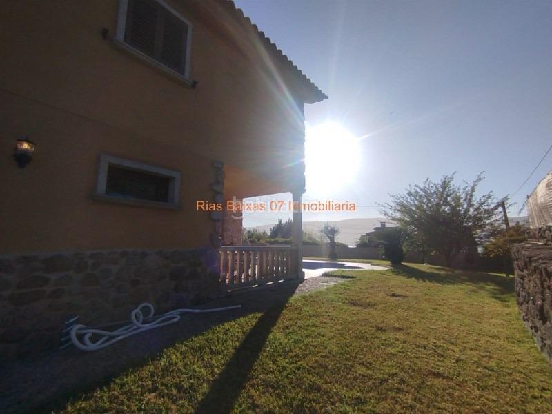 Foto cef847af-9c88-451d-b642-5978dcec0ffc. Casa ref 7004 chalet 4 dorm. con piscina y vistas al mar en Redondela