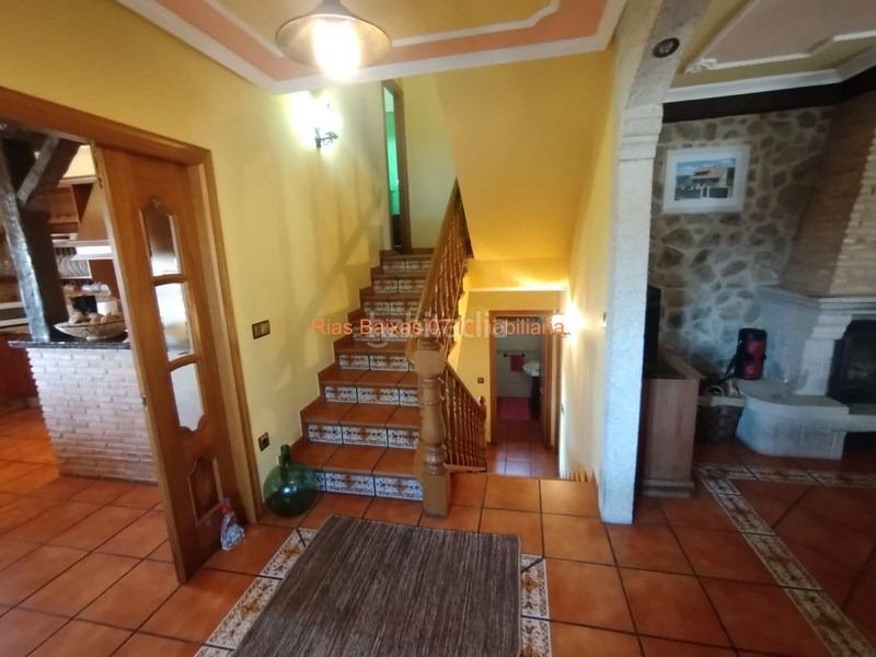 Foto db7bbae3-a25b-48cd-8a79-2f0989f254a9. Casa ref 7004 chalet 4 dorm. con piscina y vistas al mar en Redondela