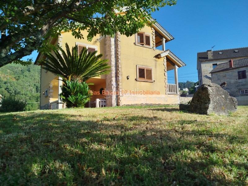 Foto ecfc0a41-8b49-4b70-8a6d-34be8acdac61. Casa ref 7004 chalet 4 dorm. con piscina y vistas al mar en Redondela