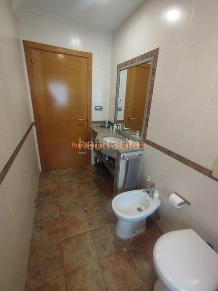 Foto 25c0b4cf-3280-47c7-bc4c-93864b6107b5. Casa ref 7005 chalet de piedra 6 dorm. con vistas despejadas zona alta mos mos en Vigo