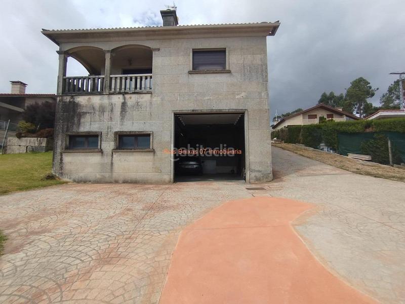 Foto cb3b6345-ed2d-44f0-b7cd-0ea70a0507a8. Casa ref 7005 chalet de piedra 6 dorm. con vistas despejadas zona alta mos mos en Vigo