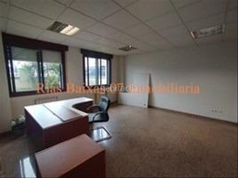 Foto 10beb7a5-87f0-4e4a-8b2c-14e9506218f5. Lloguer nau industrial a Porriño (O)