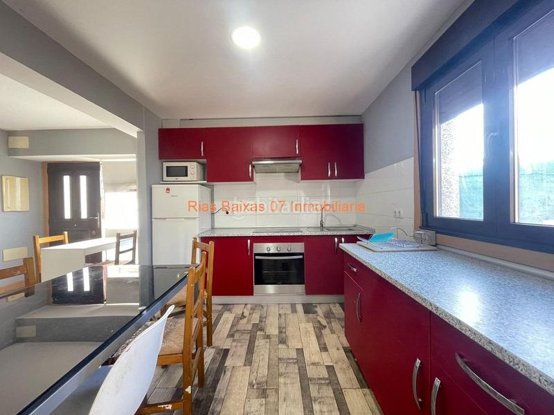 Foto 2553f84c-35bc-466b-9016-2c1a88fc8d63. House with parking in Mos