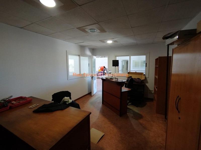 Foto c10b56f2-f681-4eaf-b7db-cb97601f4d9e. Location bâtiment à usage industriel dans Ponteareas