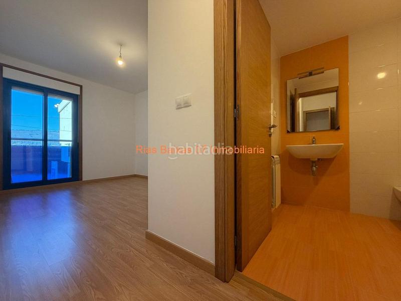 Foto cffea62d-2cfd-4a4b-b919-9189a73a1753. Pis amb calefacció aparcament a Soutomaior