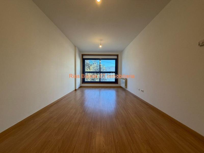 Foto df85bef9-a25d-4aee-ace6-87ddf6d508b6. Pis amb calefacció aparcament a Soutomaior