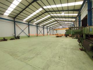 Miete Fabrikhalle in Porriño (O). Ref 7033 nave industrial 1.400 m2 con puentes grua  campa con ap