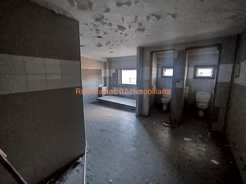 Foto bd697721-6451-4b1c-acf3-7469954e03db. Nau industrial a Comesaña - Matamá Vigo