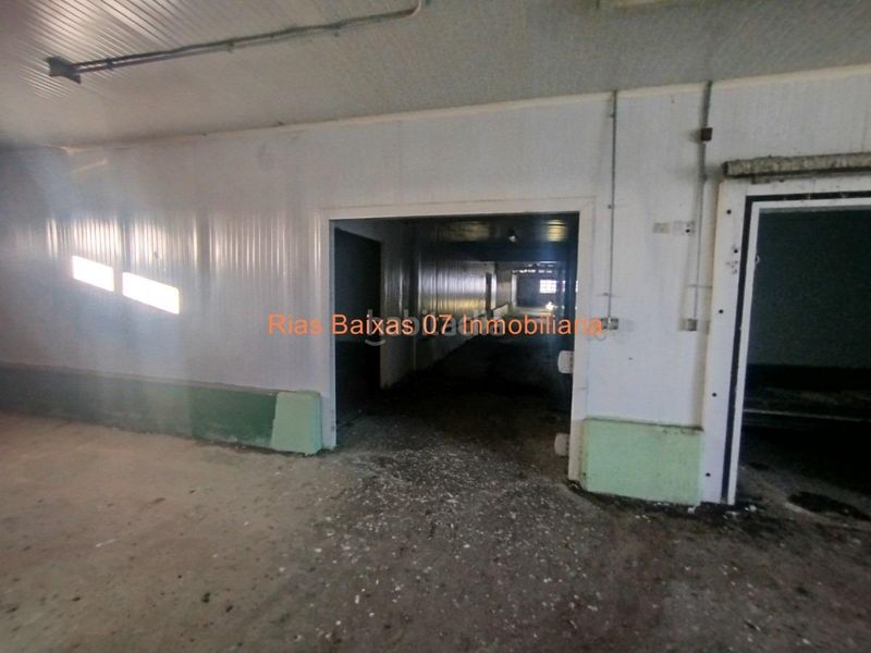 Foto ea624a8a-6028-42b9-b772-f48424f4bfea. Nau industrial a Comesaña - Matamá Vigo