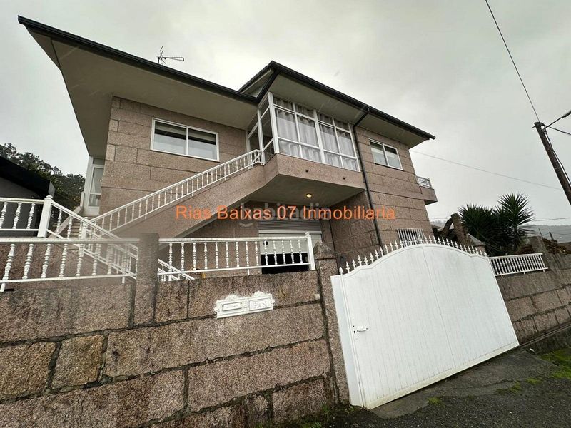 Foto b6aea59c-ef70-44e2-8082-24caf67a9aba. Casa amb aparcament a Porriño (O)