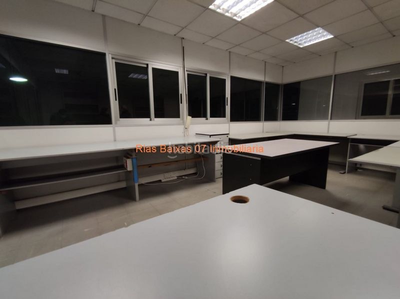 Foto dc26a370-588b-4301-b324-8df3a692b14b. Location bâtiment à usage industriel dans Mos