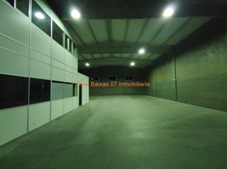 Miete Fabrikhalle in Mos. Ref 1647 nave 550 m2 puxeiros con 100 m2 oficinas mos