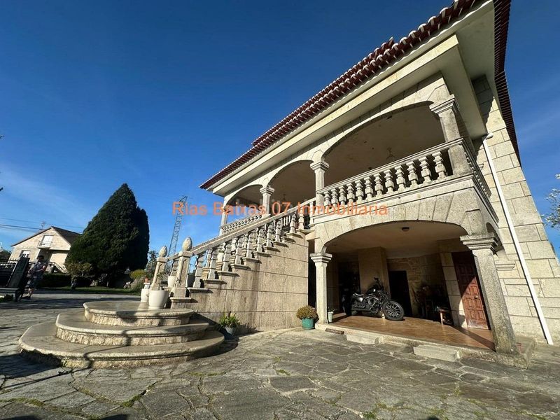 Foto a29223a3-d3c9-4e9f-b330-9ad5811e496d. Casa con parcheggio in Mos