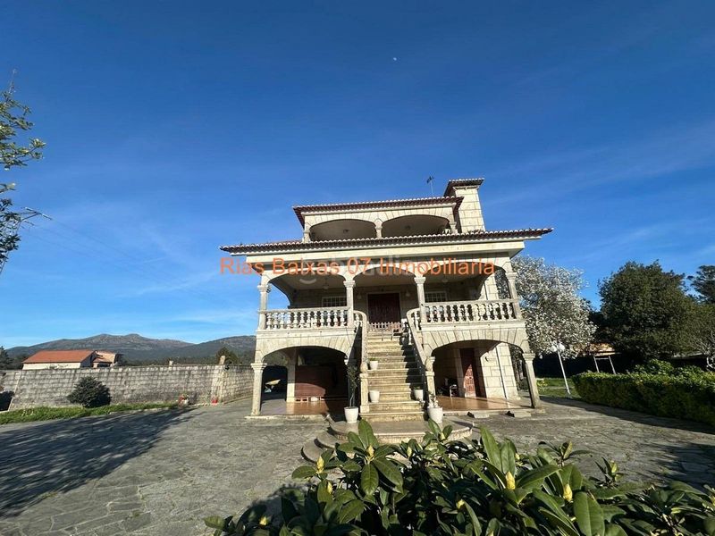 Foto b97871a5-c6d2-4c26-a0f6-4a8089f6ae06. Casa con parcheggio in Mos
