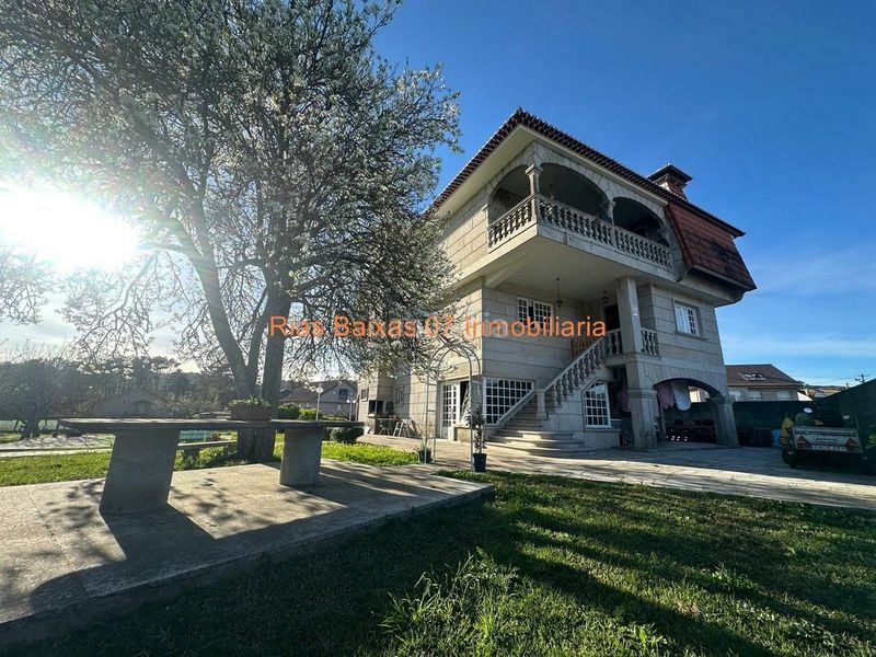Foto e235882b-87b2-45ec-a9d1-ca6b563554d8. Casa con parcheggio in Mos