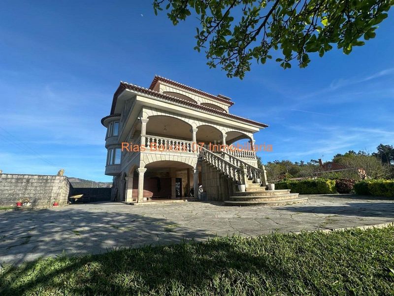 Foto feed51a4-afd5-4bf2-8ccd-d4a0674ae184. Casa con parcheggio in Mos