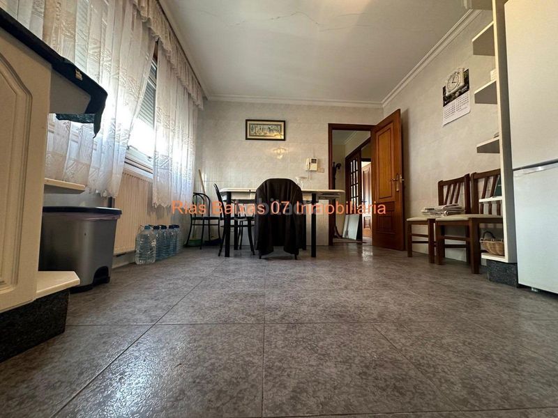 Foto 37cfa422-e285-4024-99e9-bd5a059f1ad4. Casa ref 7072 casa 3 dorm. con gran bajo comercial independiente en cabral en Vigo