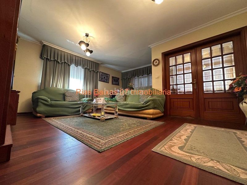 Foto e3c3b9ec-8c2c-4064-9592-79d6dafd3984. Casa ref 7072 casa 3 dorm. con gran bajo comercial independiente en cabral en Vigo