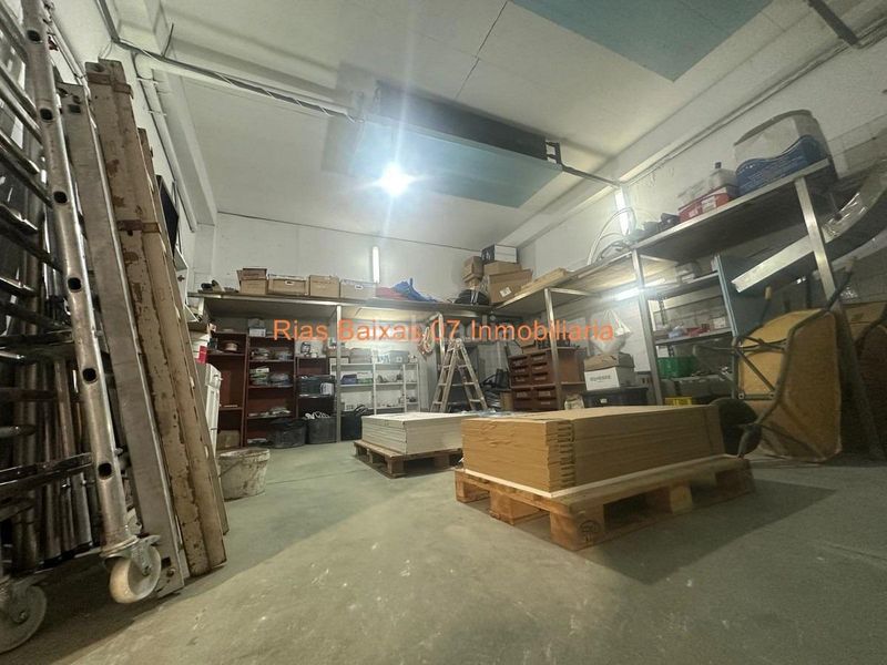 Foto f68bf4fb-bb03-4db1-8391-1f832a51cb08. Casa ref 7072 casa 3 dorm. con gran bajo comercial independiente en cabral en Vigo