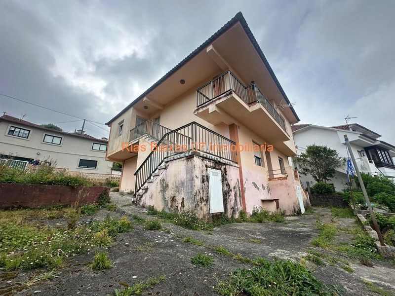 Foto a023764b-46c6-452f-8024-9751c71b2e66. Casa amb aparcament a Baiona