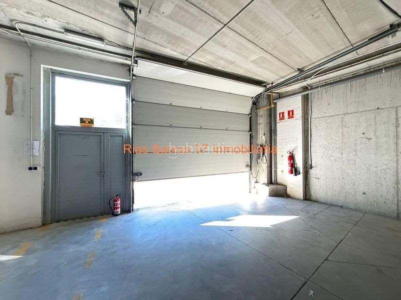 Foto 4baddf57-fb74-4e20-8e12-f3616d81b184. Nau industrial a Valadares - Beade Vigo