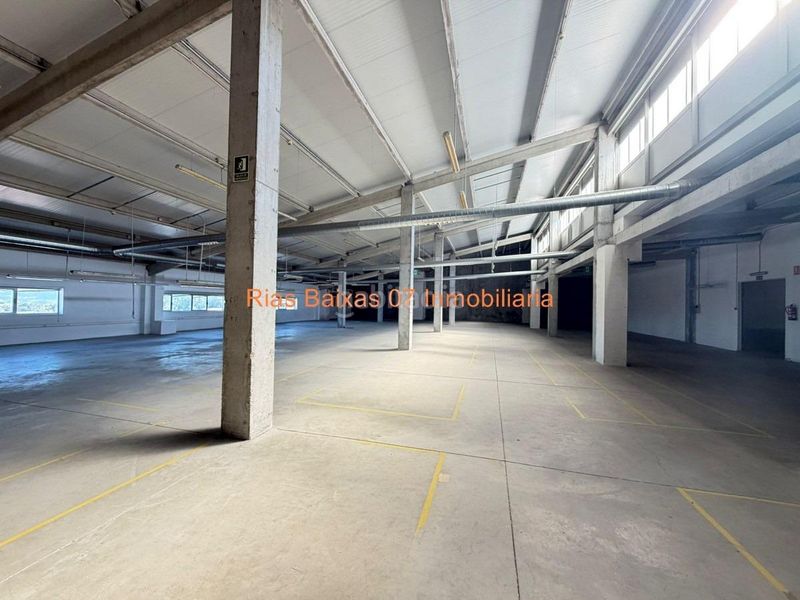 Foto 5d7bf3d1-e7bd-4ee6-b0f6-8bddd2514207. Nau industrial a Valadares - Beade Vigo