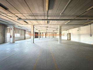 Lloguer Nau industrial a Valadares - Beade. Ref 7081 nave industrial 3.100 m en dos plantas en ptl valladare