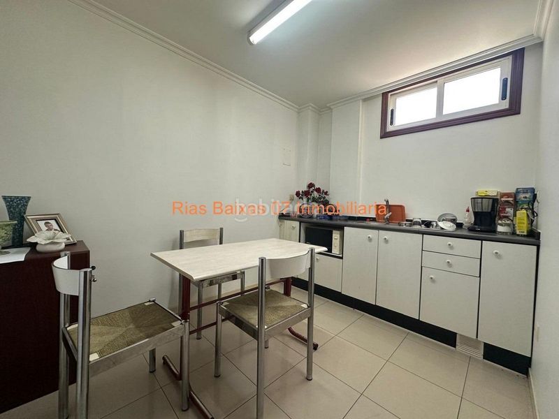 Foto 3d4f5507-870c-437f-8742-d38e7a993fd1. Local comercial a Lavadores Vigo