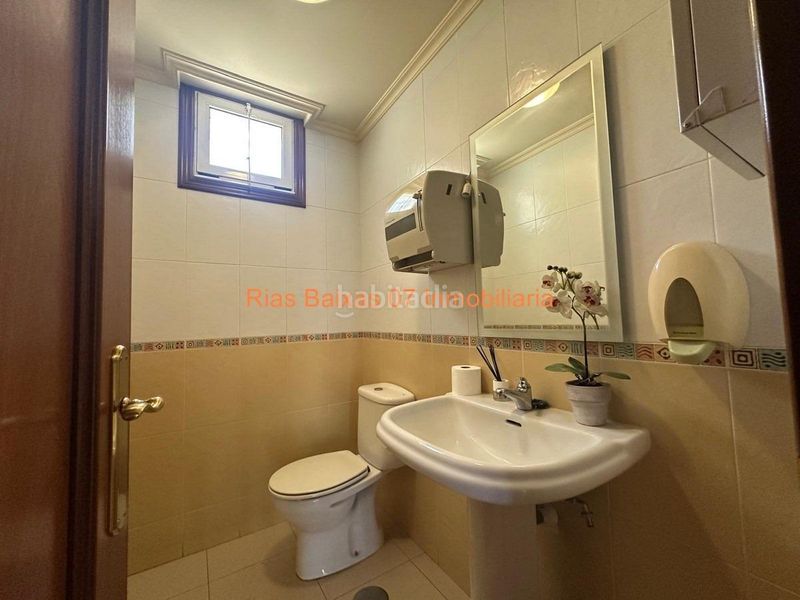 Foto 67738d36-7d06-40ac-80dd-33d55a040b22. Local comercial a Lavadores Vigo