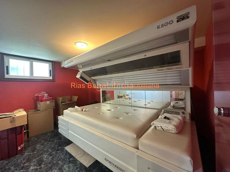 Foto e4ea2288-202b-4d4f-a6b2-5da0d4d3f322. Local comercial a Lavadores Vigo