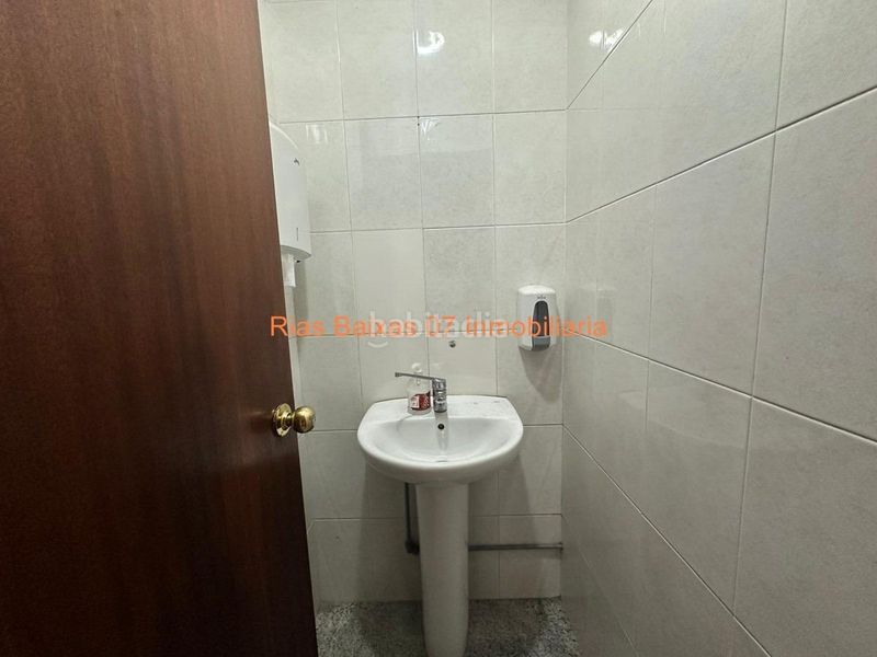 Foto b352ca4c-5d4d-4de8-8e8d-68865e53fbae. Lloguer local comercial a Mos