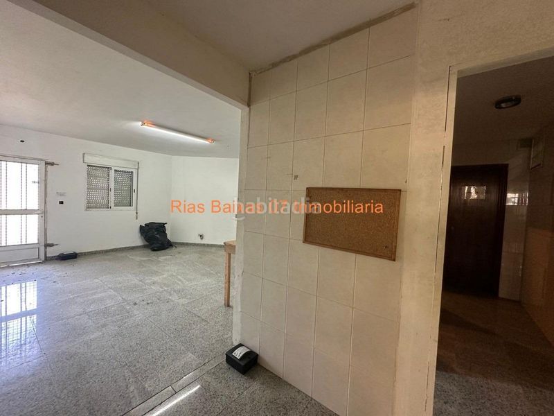 Foto f83de7de-96ac-455c-b067-d9ca8a32e22f. Lloguer local comercial a Mos
