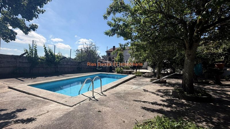 Foto 357c7afa-c8f0-4157-8ec5-4d0d91bca1bf. Casa amb calefacció aparcament piscina a Mos