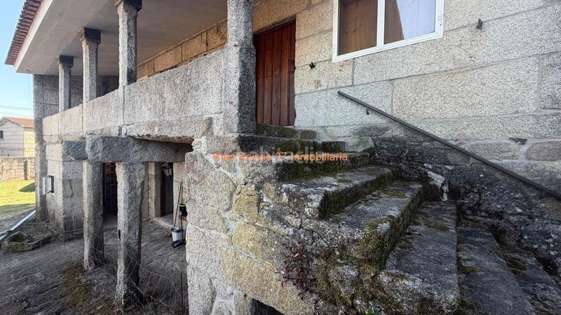 Foto 171f2b1a-d177-475b-98d2-a297bd4a2a6a. Casa amb calefacció aparcament a Tui