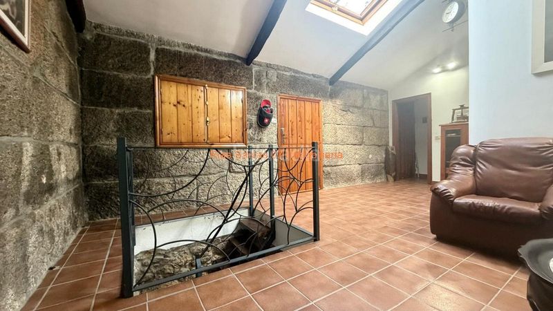 Foto e1240bbc-4e98-4fd5-a415-65a2eb20245d. Casa amb calefacció aparcament a Tui