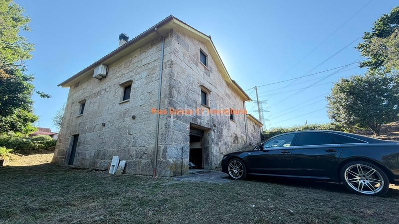 Foto 1793d641-469f-43a6-b78d-ed7c2c3f0646. Casa amb calefacció aparcament a Covelo (O)