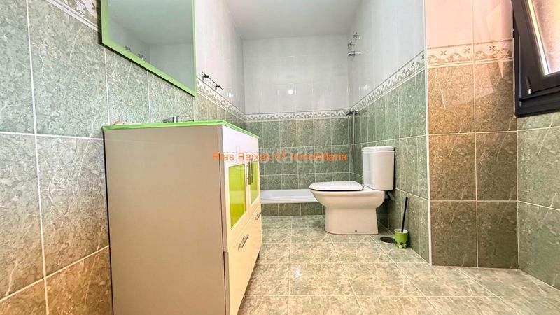 Foto f7c4148d-d1ee-4a40-962e-8a6a77354985. Casa amb calefacció aparcament a Covelo (O)