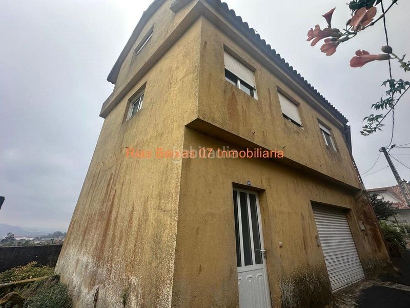 Foto 3ff60e3b-0e47-4d88-bd76-099a0b43fd3e. Casa amb aparcament a Mos