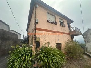 Maison à Mos. Ref 7105  dos casas independientes para reformar en puxeiros mos